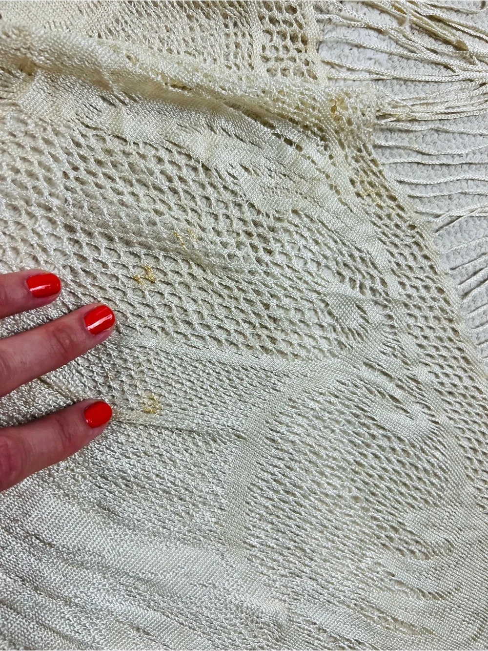 Vintage cream triangular